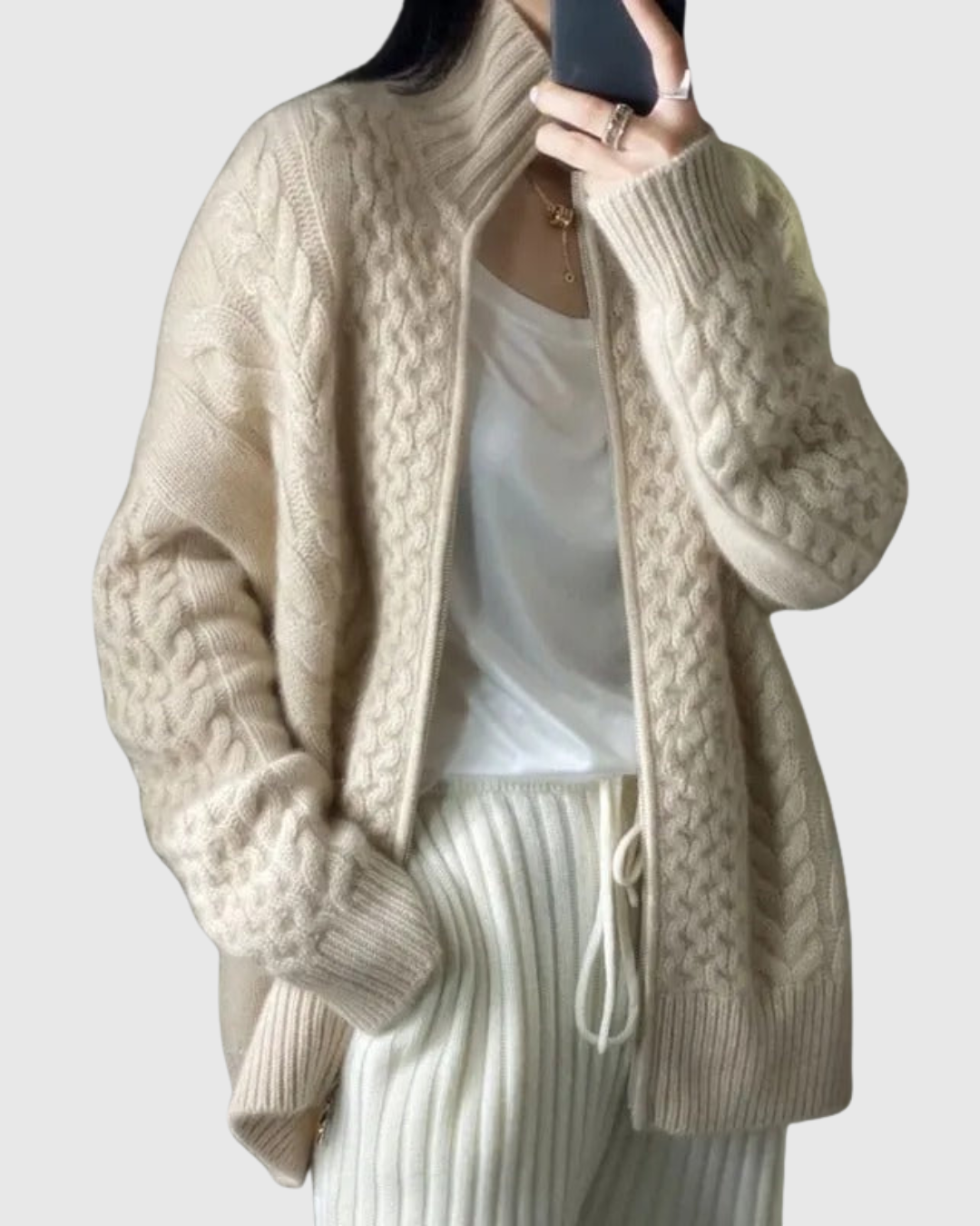 EVARINE | CABLE-KNIT CARDIGAN