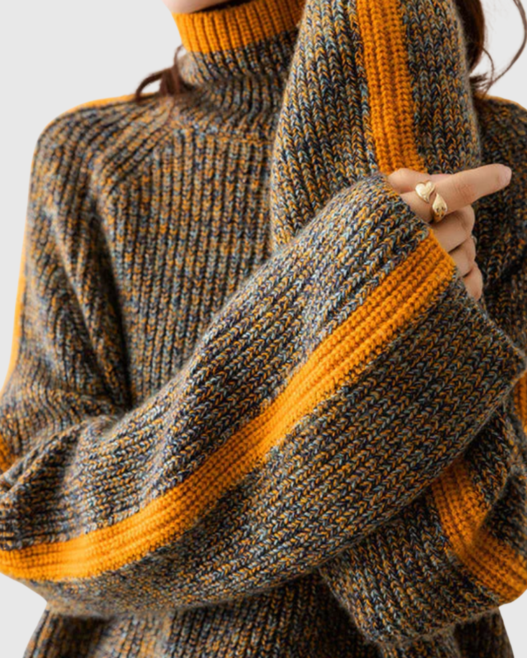 THALIRA | TURTLENECK SWEATER